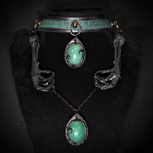 Green Aventurine Choker with Chicken Claws